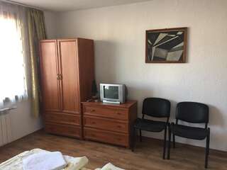 Гостевой дом Guest Rooms Vachin Банско Двухместный номер с 2 отдельными кроватями и дополнительной кроватью-10